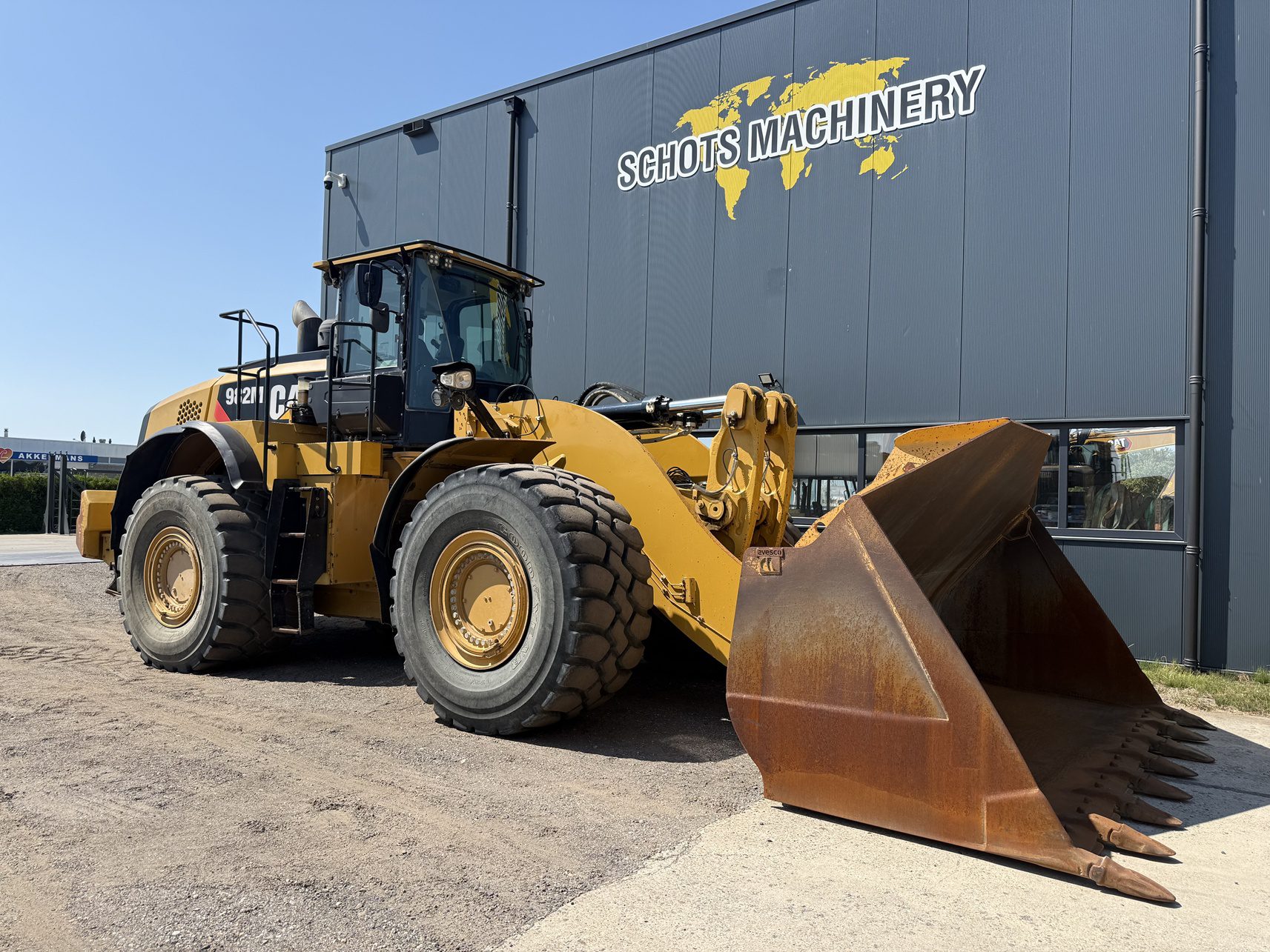Caterpillar 982M wheel loader at the Schots Machinery yard