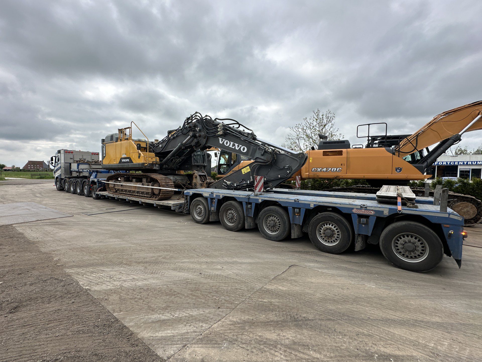 Machine geladen voor transport