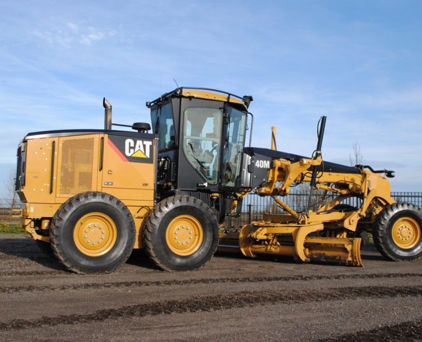 caterpillar_140M_2010_001