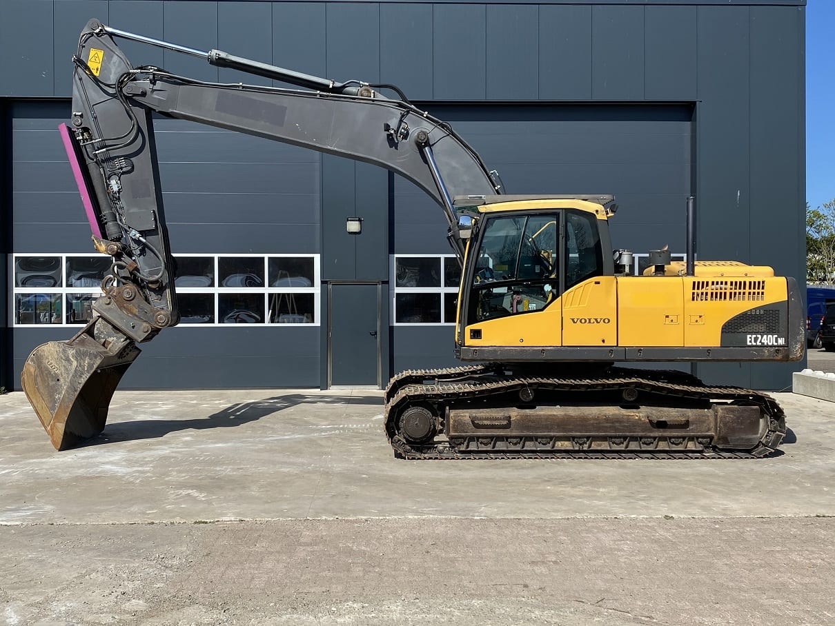 Volvo EC240C (1)