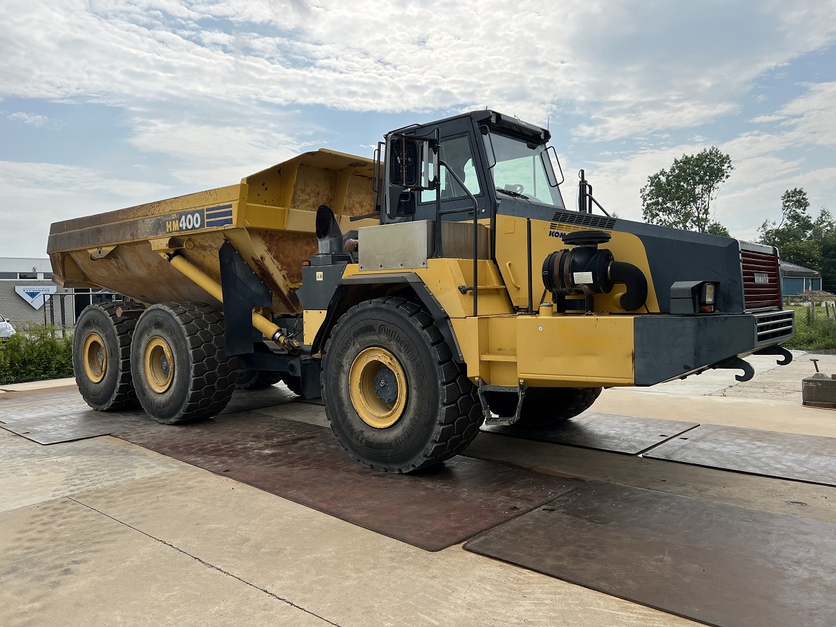 KOMATSU HM4002 Schots Machinery